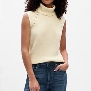 GAP Sleeveless Turtleneck Sweater Vest Ivory Cream Frost Size Medium